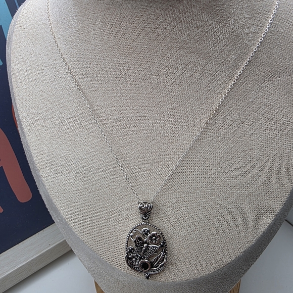 Elegant Silver Pendant with Black Onyx Necklace (2266) - Picture 2 of 2